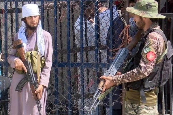جنگ کابل و اسلام آباد شروع شد