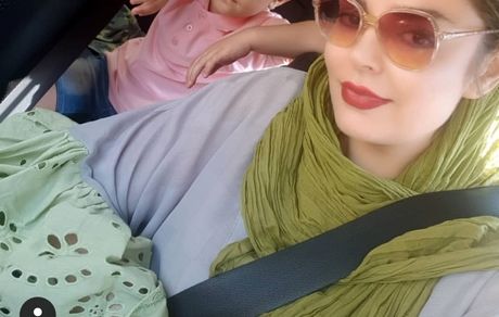 سلفی پشت فرمون ِبازیگر "بوی باران" و پسر زیبایش + عکس