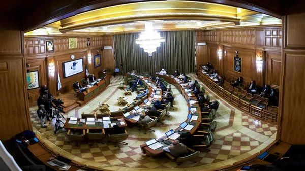 چمران: می‌خواهم برای نادعلی گاری بگیرم داد بزند / مهدیان: شورا نباید در کار من دخالت کند