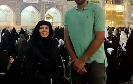 لیلا بلوکات و بسکتبالیست تیم ملی در حرم امام رضا(ع) + عکس