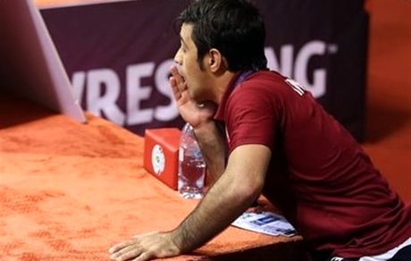 سرمربی تیم ملی کشتی همزمان با مسابقات جهانی، تهدید به اخراج شد