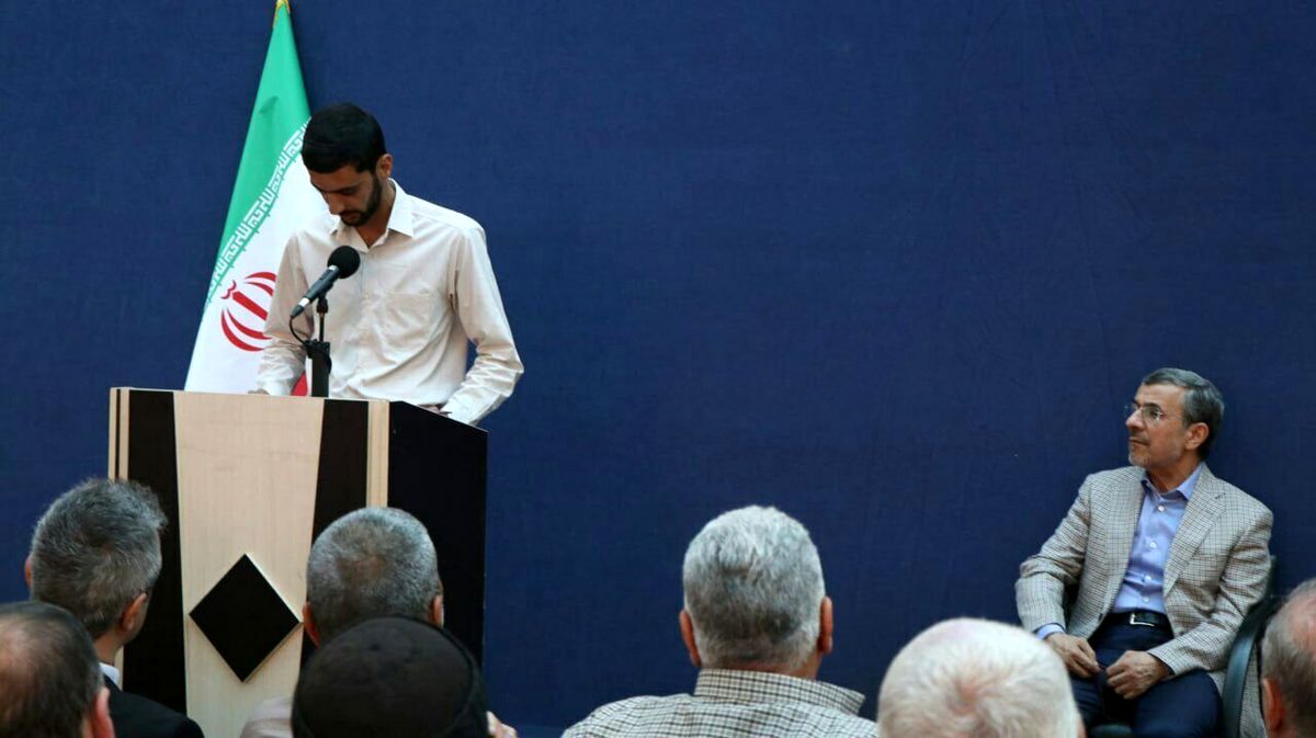 محمود احمدی‌نژاد و یک تیپ جدید!
