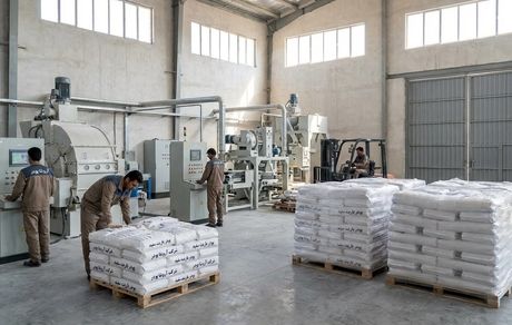 باریت سفید کریستال چیست؟ راهنمای فنی تشخیص کیفیت برای خریداران صنعتی