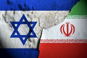 هشدار اکونومیست: جنگ دیگری در راه است / ایران مذاکرات را رد کرد؛ ترامپ دستور ساخت بمب‌افکن‌های B-2 را داد!