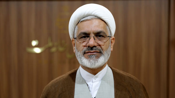 عده‌ای از نمایندگان با استیضاح، دنبال تسویه حساب با شخص پزشکیان هستند!