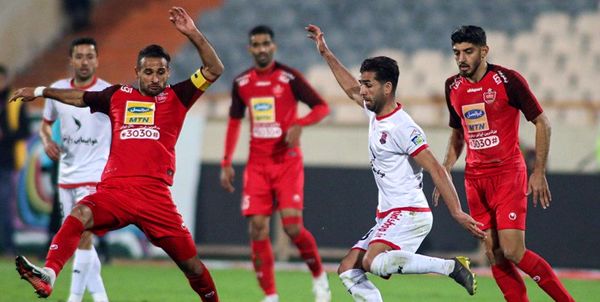 پرسپولیس 10 نفره موقتا قهرمان نیم فصل شد