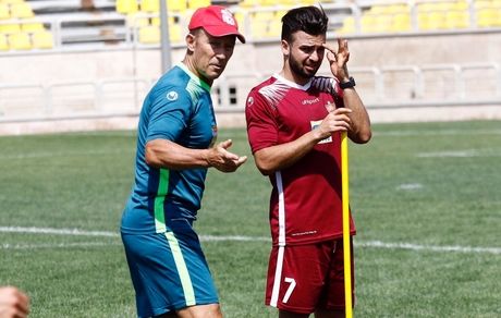 انتقاد کاویانپور ازقطع همکاری  رفیعی با پرسپولیس 