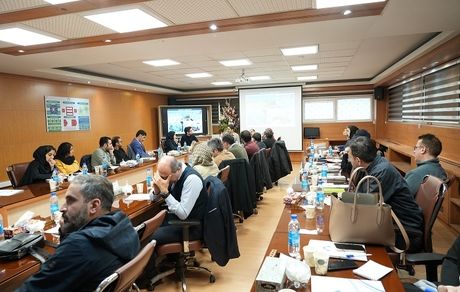 دوره تخصصی تلفیق داده‌های اکتشافی و بهینه‌سازی تعیین نقاط حفاری در تهران