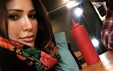 رستوران گردی خانم بازیگر و همسرش + عکس