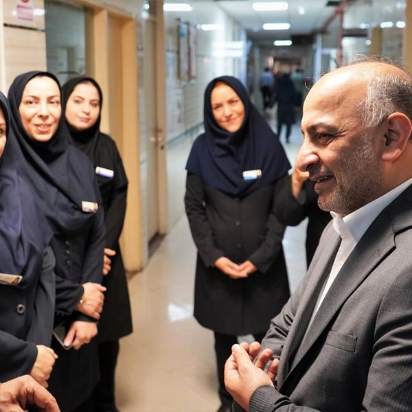 مدیرعامل بیمه دی: نامگذاری روز میلاد حضرت زینب (س) به عنوان روز پرستار، مایه مباهات و افتخار برای پرستاران است