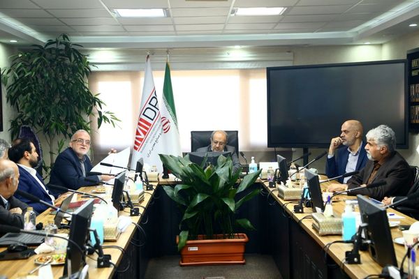 تاکید جعفری بر اولویت های سه گانه «گل گهر»