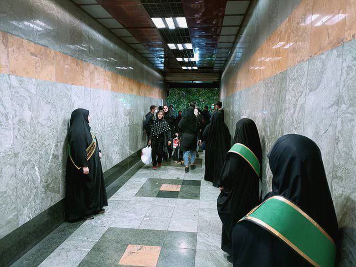 چرا مترو را تافته جدا بافته کردید و حجاب بان گذاشتید؟