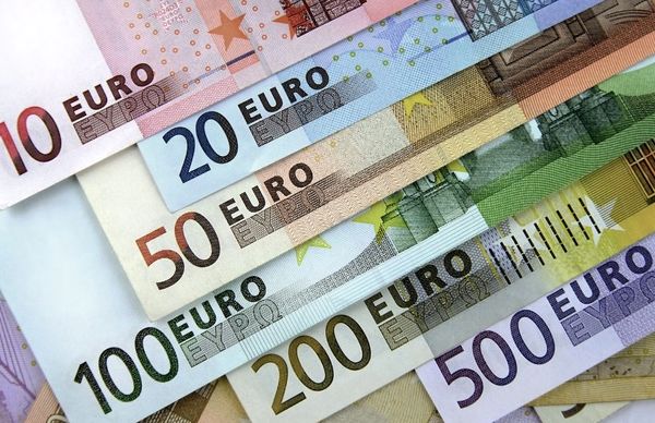 قیمت یورو امروز ۱ دی ۱۴۰۴ | آخرین نرخ یورو در بازار آزاد و صرافی‌ها