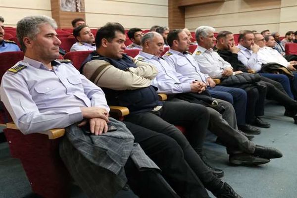 رانندگان سونگون در جلسه توجیهی راهور شرکت کردند