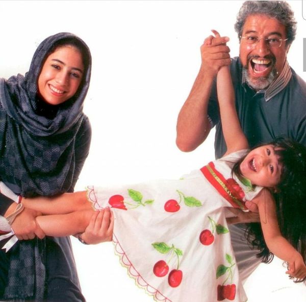 عکس زیر خاکی باباپنجعلی و دختر و همسرش