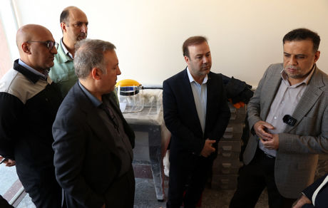 تجهیز آزمایشگاه هنرستان جوار فولاد هرمزگان