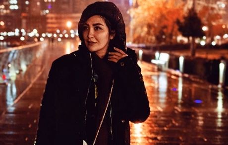 مریم معصومی در شب بارانی تهران + عکس