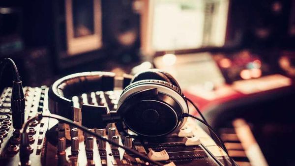 مغز چرا آهنگ‌ها را تکرار می‌کند؟