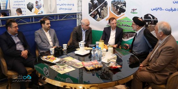 بانک دی آماده حمایت مالی و اعتباری از دانشبنیانها و استارتاپها در حوزه وقف و سلامت