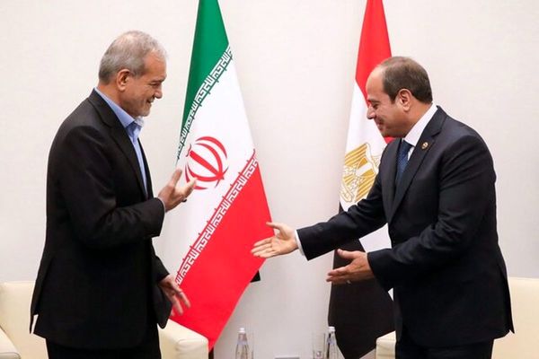 ایران و مصر از موانع عادی‌سازی روابط عبور کردند