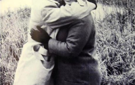 تصویری زیرخاکی از حمیده خیرآبادی و دخترش ثریا قاسمی