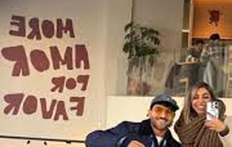 تصویری از تهران‌گردی عابدزاده و خواهرش در تعطیلات