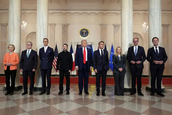 عکس یادگاری ترامپ، زلنسکی و رهبران اروپایی در کاخ سفید