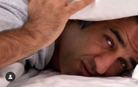 نگرانی پژمان جمشیدی در رختخواب + عکس