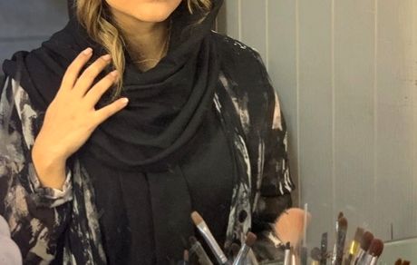 دنیا مدنی در اتاق گریم + عکس