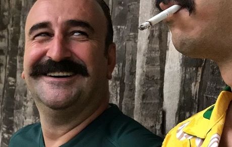 مهران احمدی با سیبیل بامزه اش + عکس