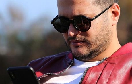 سیاوش خیرابی با کاپشن چرمش + عکس