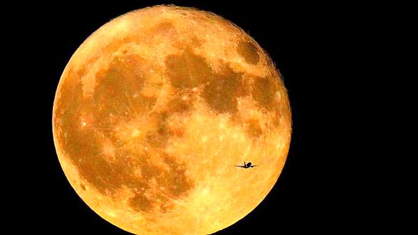 ماه امسال باز هم دوباره به رنگ سرخ درمیآید
