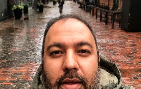 شوهر ستایش خانم در خیابان های کانادا + عکس