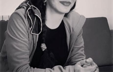 عکس سیاه و سفید افسانه بایگان 