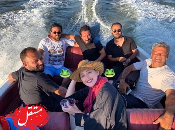 قایق سواری خانم بازیگر با آقایون معروف + عکس