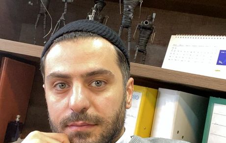 کلاه جالب علی ضیا + عکس