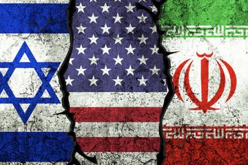 ۷۰ درصد از مردم معتقدند سال آینده جنگ می‌شود / تهدید سناتور آمریکایی: اگر برنامه هسته‌ای جمهوری اسلامی ادامه یابد حمله می‌کنیم!