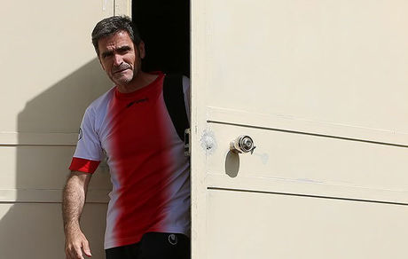 چرا «خسوس کاندلاس» سرمربی تیم فوتسال مس نشد؟