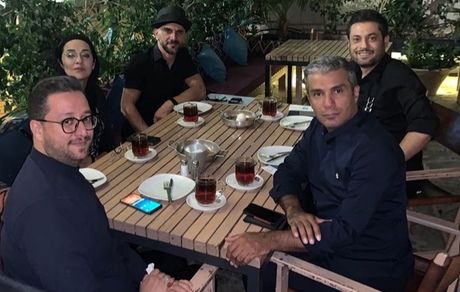 کافه گردی داوران عصر جدید + عکس