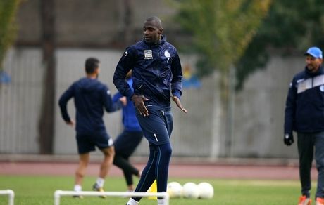 سرمربی استقلال، نگران محرومیت مهاجم آماده 