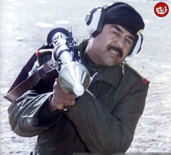 تصویری از  «صدام» در حال شلیک آر پی جی به سمت ایران در دوران جنگ