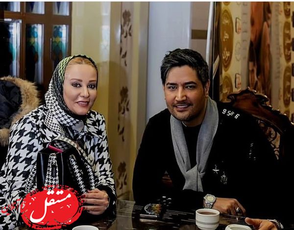شیوا خسرومهر در کنار خواننده معروف در کافه + عکس