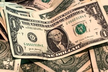 علت رکورد شکنی دلار؛ احتمالا اخباری درباره نرخ پیش‌ بینی‌شده ارز در بودجه به بیرون درز کرده 