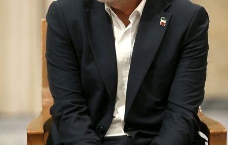 عکسی متفاوت از مسعود پزشکیان