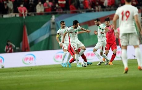 قاسم‌پور: کره با ما "خرس وسط" بازی می‌کرد