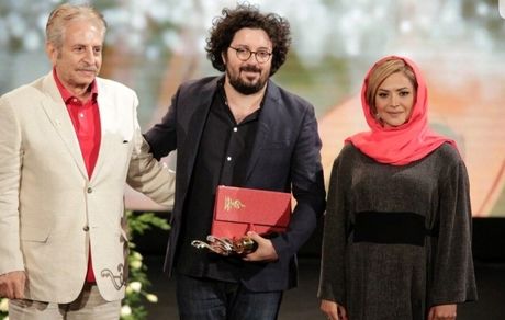 کمند امیرسلیمانی روی سن جشن حافظ+ عکس