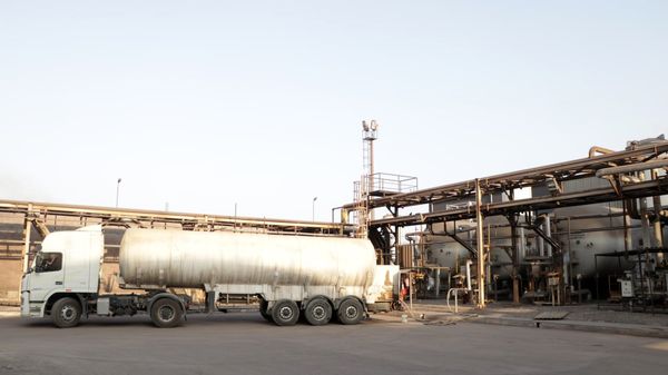 اهدای اکسیژن فولاد هرمزگان به بیمارستان خلیج فارس بندرعباس