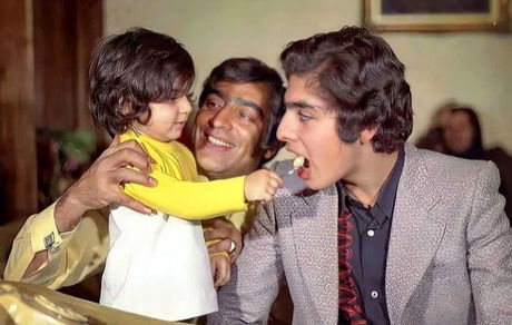 تصویری دیده نشده از فردین در کنار فرزندان اش