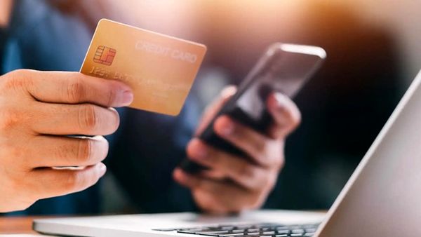 چرا کاربران به خرید آنلاین لپ تاپ روی آورده‌ اند؟

