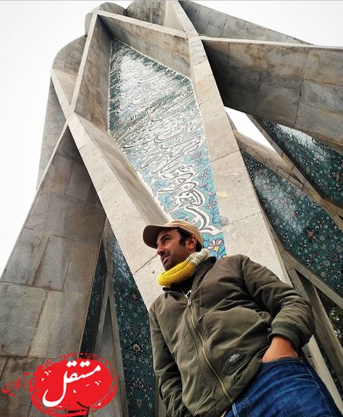 آقای بازیگر در زیر آرامگاه خیام + عکس